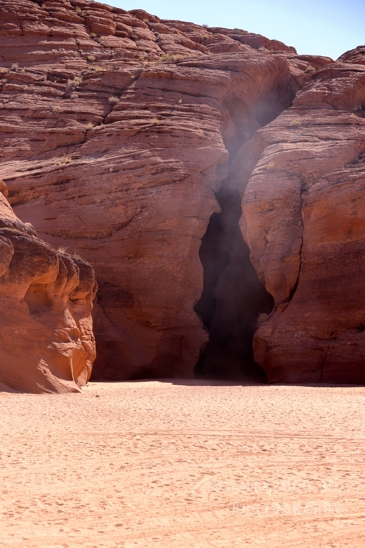 Antelope_Canyon_North_Sandstone_Waves_Orange_Red_Rock_Formations_Page_Arizona_USA_Swirling_Textures_nature_landscape_Photography_013_Canon_EOS_R5_Mark_II.JPG