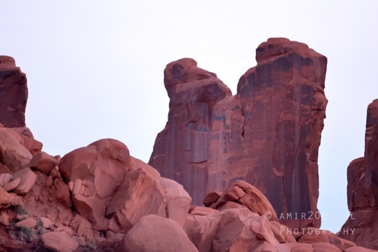 Arches_National_Park_Moab_Utah_USA_and_rock_formations_red_cliffs_landscape_nature_Photography_010_Canon_EOS_R5_Mark_II.JPG