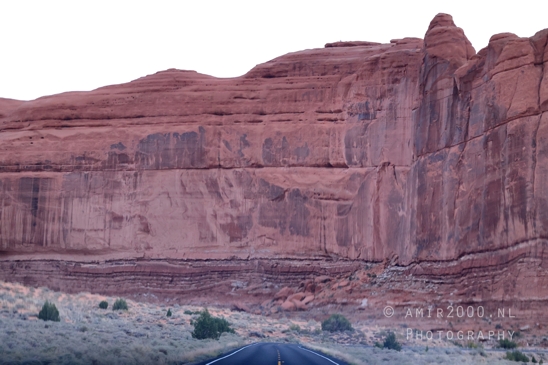 Arches_National_Park_Moab_Utah_USA_and_rock_formations_red_cliffs_landscape_nature_Photography_023_Canon_EOS_R5_Mark_II.JPG