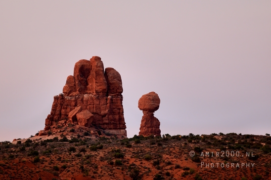 Arches_National_Park_Moab_Utah_USA_and_rock_formations_red_cliffs_landscape_nature_Photography_037_Canon_EOS_R5_Mark_II.JPG