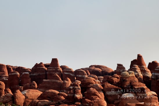 Arches_National_Park_Moab_Utah_USA_and_rock_formations_red_cliffs_landscape_nature_Photography_080_Canon_EOS_R5_Mark_II.JPG