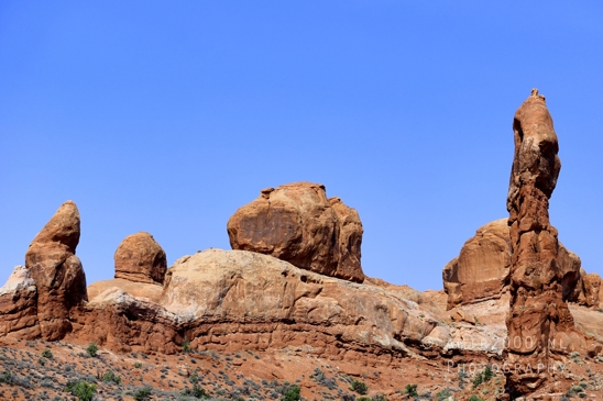Arches_National_Park_Moab_Utah_USA_and_rock_formations_red_cliffs_landscape_nature_Photography_180_Canon_EOS_R5_Mark_II.JPG