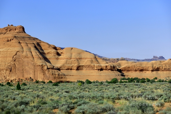 Arches_National_Park_Moab_Utah_USA_and_rock_formations_red_cliffs_landscape_nature_Photography_193_Canon_EOS_R5_Mark_II.JPG