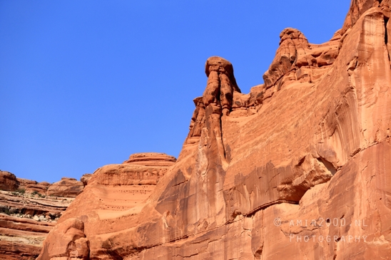 Arches_National_Park_Moab_Utah_USA_and_rock_formations_red_cliffs_landscape_nature_Photography_211_Canon_EOS_R5_Mark_II.JPG