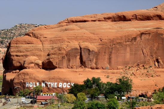 Arches_National_Park_Moab_Utah_USA_and_rock_formations_red_cliffs_landscape_nature_Photography_238_Canon_EOS_R5_Mark_II.JPG