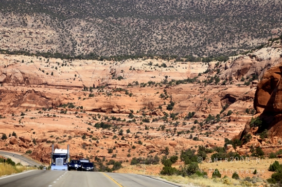 Arches_National_Park_Moab_Utah_USA_and_rock_formations_red_cliffs_landscape_nature_Photography_244_Canon_EOS_R5_Mark_II.JPG