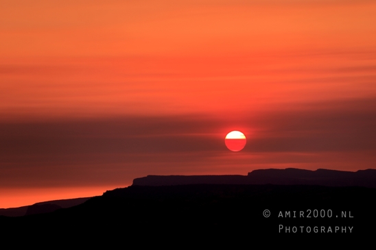 Arches_National_Park_sunrise_colors_Moab_Utah_USA_landscape_nature_Photography_040_Canon_EOS_R5_Mark_II.JPG