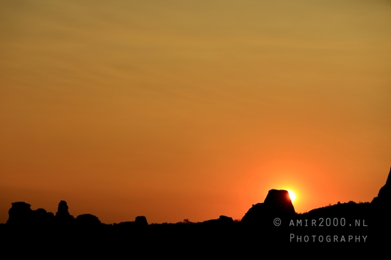 Arches_National_Park_sunrise_colors_Moab_Utah_USA_landscape_nature_Photography_055_Canon_EOS_R5_Mark_II.JPG
