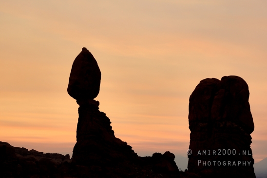 Arches_National_Park_sunrise_colors_Moab_Utah_USA_landscape_nature_Photography_079_Canon_EOS_R5_Mark_II.JPG