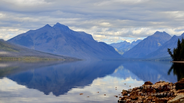 Lake_McDonald_Glacier_National_Park_Montana_USA_reflection_landscape_nature_Photography_030_Canon_EOS_R5_Mark_II.JPG