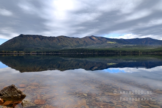 Lake_McDonald_Glacier_National_Park_Montana_USA_reflection_landscape_nature_Photography_042_Canon_EOS_R5_Mark_II.JPG