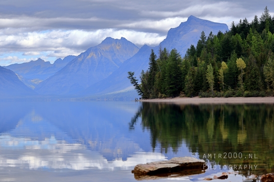 Lake_McDonald_Glacier_National_Park_Montana_USA_reflection_landscape_nature_Photography_060_Canon_EOS_R5_Mark_II.JPG