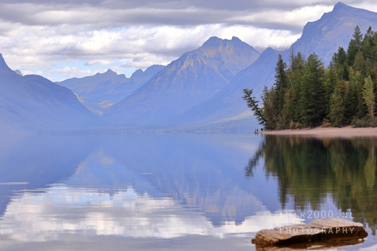 Lake_McDonald_Glacier_National_Park_Montana_USA_reflection_landscape_nature_Photography_061_Canon_EOS_R5_Mark_II.JPG
