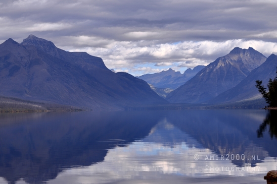 Lake_McDonald_Glacier_National_Park_Montana_USA_reflection_landscape_nature_Photography_062_Canon_EOS_R5_Mark_II.JPG
