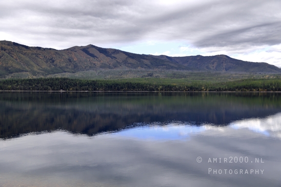 Lake_McDonald_Glacier_National_Park_Montana_USA_reflection_landscape_nature_Photography_082_Canon_EOS_R5_Mark_II.JPG
