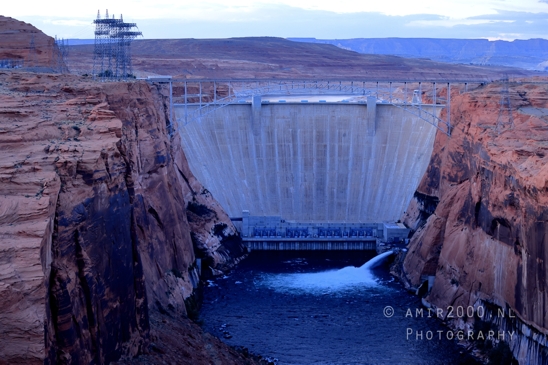 Glen_Canyon_Dam_Overlook_Page_Arizona_USA_Colorado_River_at_Sunset_nature_colors_landscape_Photography_016_Canon_EOS_R5_Mark_II.JPG