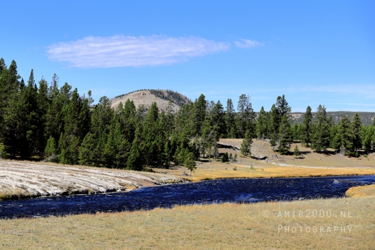 Grand_Prismatic_Spring_Yellowstone_National_Park_Wyoming_USA_landscape_nature_And_Teton_Photography_002_Canon_EOS_R5_Mark_II.JPG