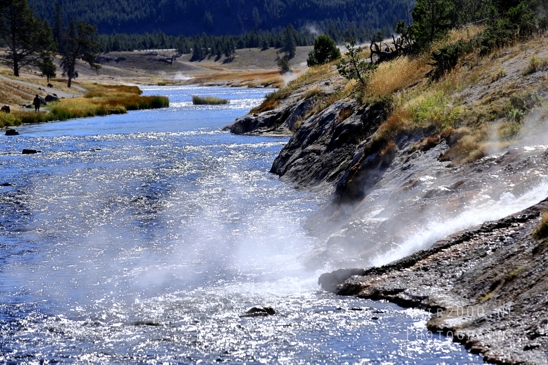 Grand_Prismatic_Spring_Yellowstone_National_Park_Wyoming_USA_landscape_nature_And_Teton_Photography_010_Canon_EOS_R5_Mark_II.JPG