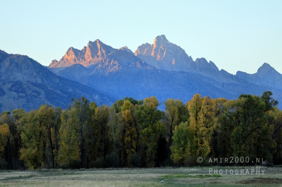 Jackson_Lake_Overlook_Grand_Teton_Park_and_Yellowstone_National_Wyoming_USA_landscape_nature_Photography_296_Canon_EOS_R5_Mark_II.JPG
