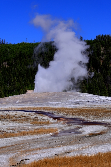 Old_Faithful_Geyser_Yellowstone_National_Park_Wyoming_USA_landscape_nature_And_Grand_Teton_Photography_010_Canon_EOS_R5_Mark_II.JPG