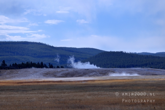 Upper_Geyser_Basin_Morning_Glory_Pool_Yellowstone_National_Park_Wyoming_USA_landscape_nature_And_Grand_Teton_Photography_001_Canon_EOS_R5_Mark_II.JPG