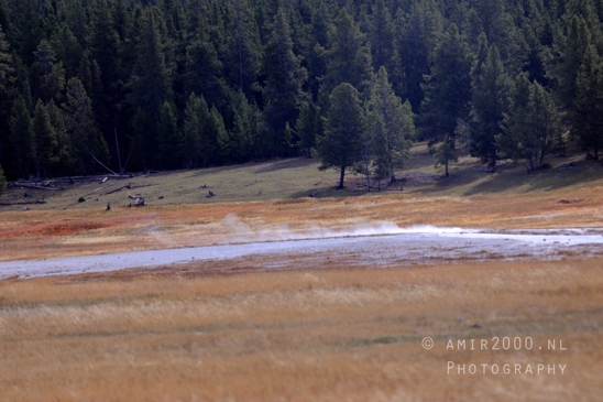 Upper_Geyser_Basin_Morning_Glory_Pool_Yellowstone_National_Park_Wyoming_USA_landscape_nature_And_Grand_Teton_Photography_002_Canon_EOS_R5_Mark_II.JPG