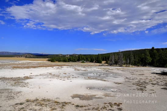 Upper_Geyser_Basin_Morning_Glory_Pool_Yellowstone_National_Park_Wyoming_USA_landscape_nature_And_Grand_Teton_Photography_031_Canon_EOS_R5_Mark_II.JPG