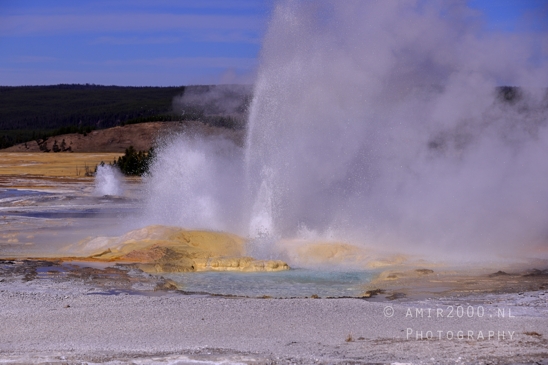 Upper_Geyser_Basin_Morning_Glory_Pool_Yellowstone_National_Park_Wyoming_USA_landscape_nature_And_Grand_Teton_Photography_042_Canon_EOS_R5_Mark_II.JPG