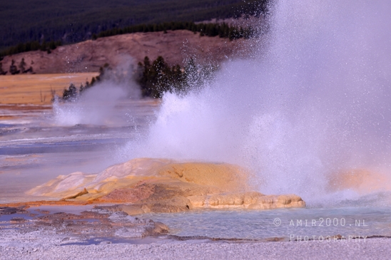 Upper_Geyser_Basin_Morning_Glory_Pool_Yellowstone_National_Park_Wyoming_USA_landscape_nature_And_Grand_Teton_Photography_045_Canon_EOS_R5_Mark_II.JPG