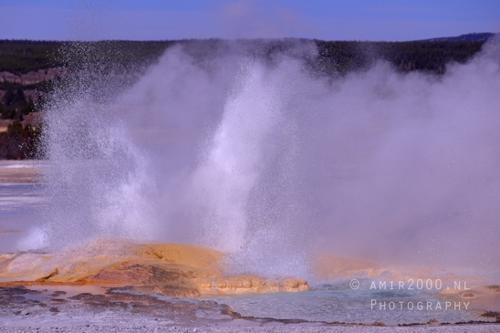 Upper_Geyser_Basin_Morning_Glory_Pool_Yellowstone_National_Park_Wyoming_USA_landscape_nature_And_Grand_Teton_Photography_054_Canon_EOS_R5_Mark_II.JPG