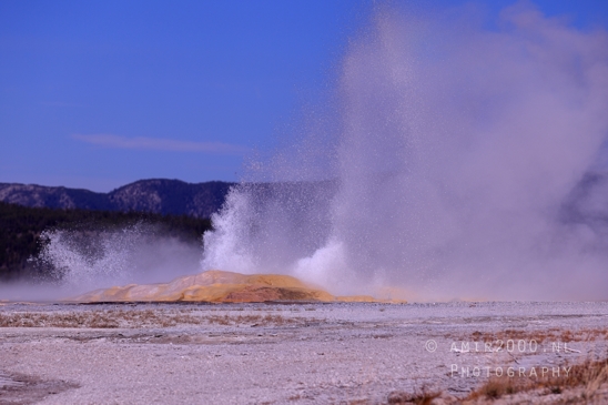 Upper_Geyser_Basin_Morning_Glory_Pool_Yellowstone_National_Park_Wyoming_USA_landscape_nature_And_Grand_Teton_Photography_061_Canon_EOS_R5_Mark_II.JPG