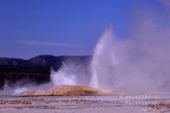 Upper_Geyser_Basin_Morning_Glory_Pool_Yellowstone_National_Park_Wyoming_USA_landscape_nature_And_Grand_Teton_Photography_068_Canon_EOS_R5_Mark_II.JPG
