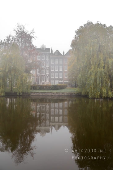 Foggy_street_pathway_fall_vibes_Amsterdam_Urban_Cityscape_Netherlands_Photography_001_Canon_EOS_R5_Mark_II.JPG