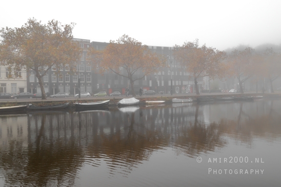 Mauritskade_Canal_boats_in_foggy_scenery_Amsterdam_fall_Urban_Street_Cityscape_Netherlands_Photography_001_Canon_EOS_R5_Mark_II.JPG