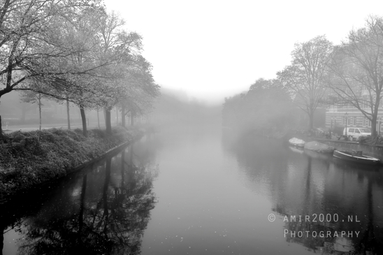 Misty_Mauritskade_urban_autumn_vibes_near_canal_Amsterdam_fall_Street_Cityscape_Netherlands_Photography_001_Canon_EOS_R5_Mark_II.JPG