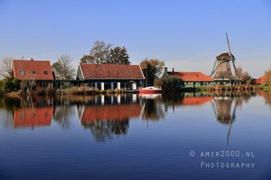 Nauerna_Historic_de_Paauw_Windmill_River_View_Autumn_Fall_Urban_Street_Cityscape_Photography_001_Canon_EOS_R5_Mark_II.JPG