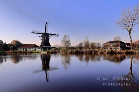 Nauerna_Misty_Canal_Pathway_Near_de_Paauw_Windmill_Fall_Urban_Street_Cityscape_Photography_001_Canon_EOS_R5_Mark_II.JPG