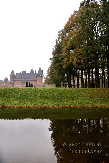 Castle_De_Haar_Trees_Reflected_In_Moat_Landscape_Photography_001_Canon_EOS_R5_Mark_II.JPG