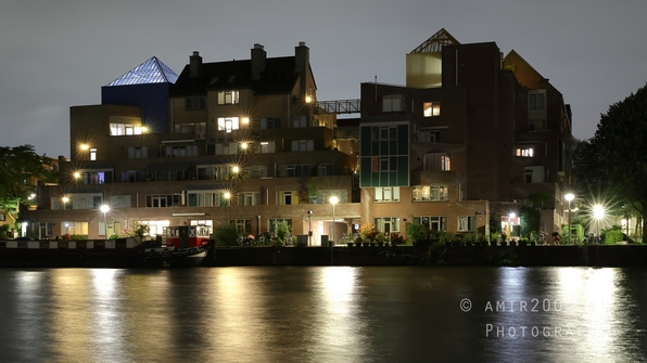 Amsterdam_at_night_scenery_city_long_exposure_cityscape_urban_street_Netherlands_Photography_007_Canon_EOS_R5_Mark_II.JPG