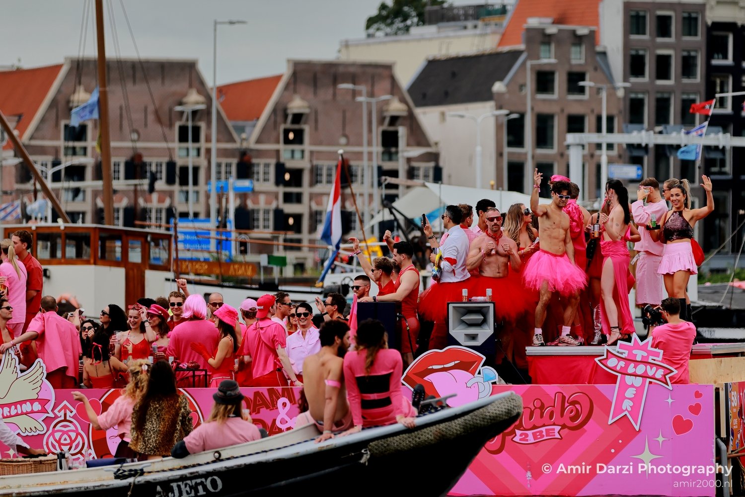 LOVE theme Pride Amsterdam Canal Parade Amsterdam Netherlands People Creative from People Creative Collection series Photo 4
