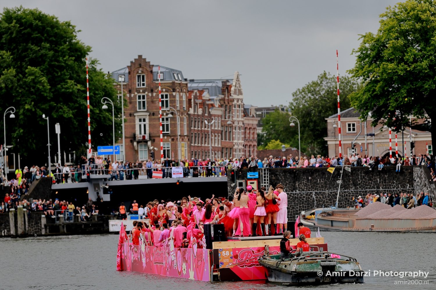 LOVE theme Pride Amsterdam Canal Parade Amsterdam Netherlands People Creative from People Creative Collection series Photo 8