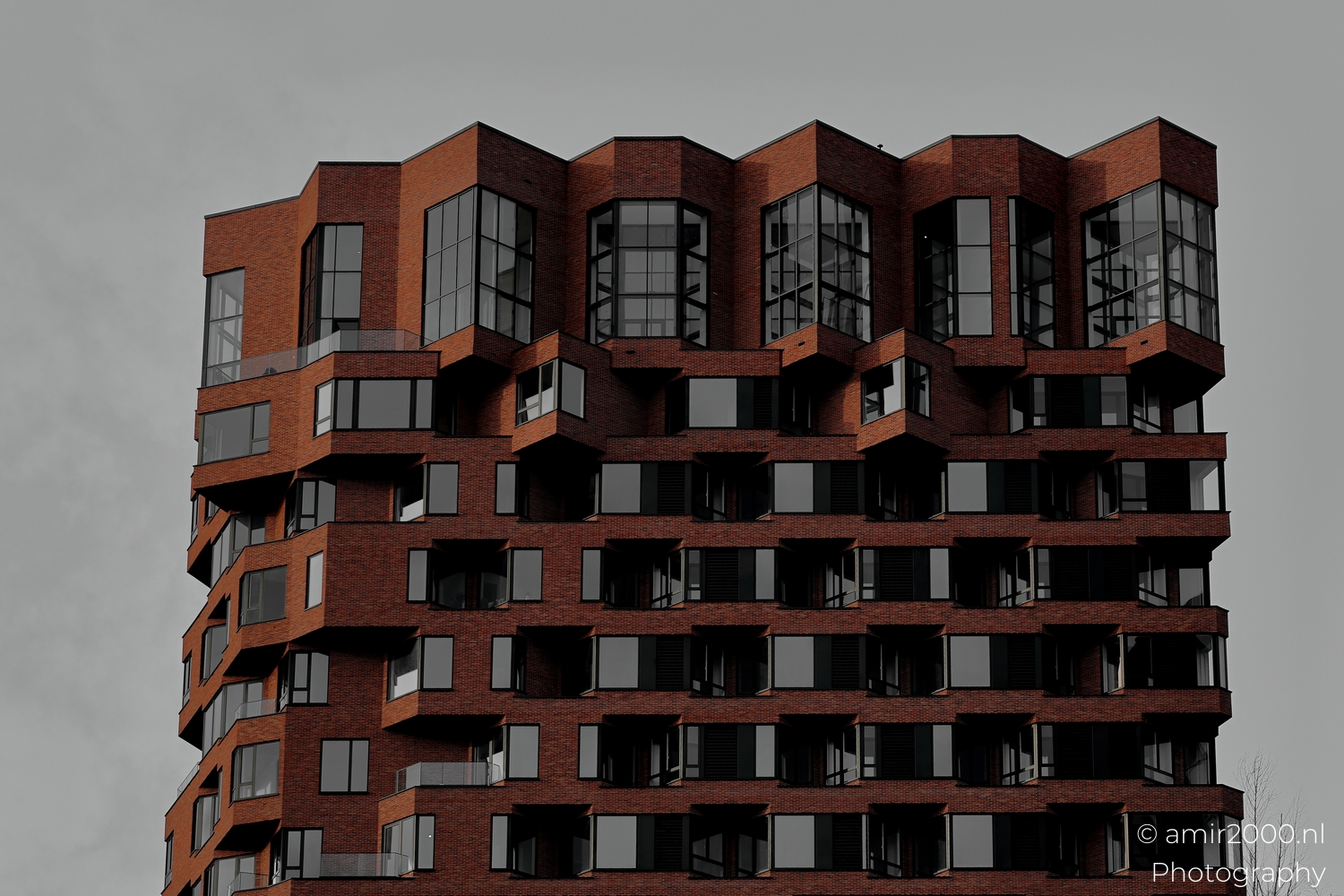 The_Pulse_of_Amsterdam_Zuid_at_Zuidas_Amsterdam_Netherlands_Architecture_Photography_Canon_EOS_R5_Mark_II_2025_005.JPG