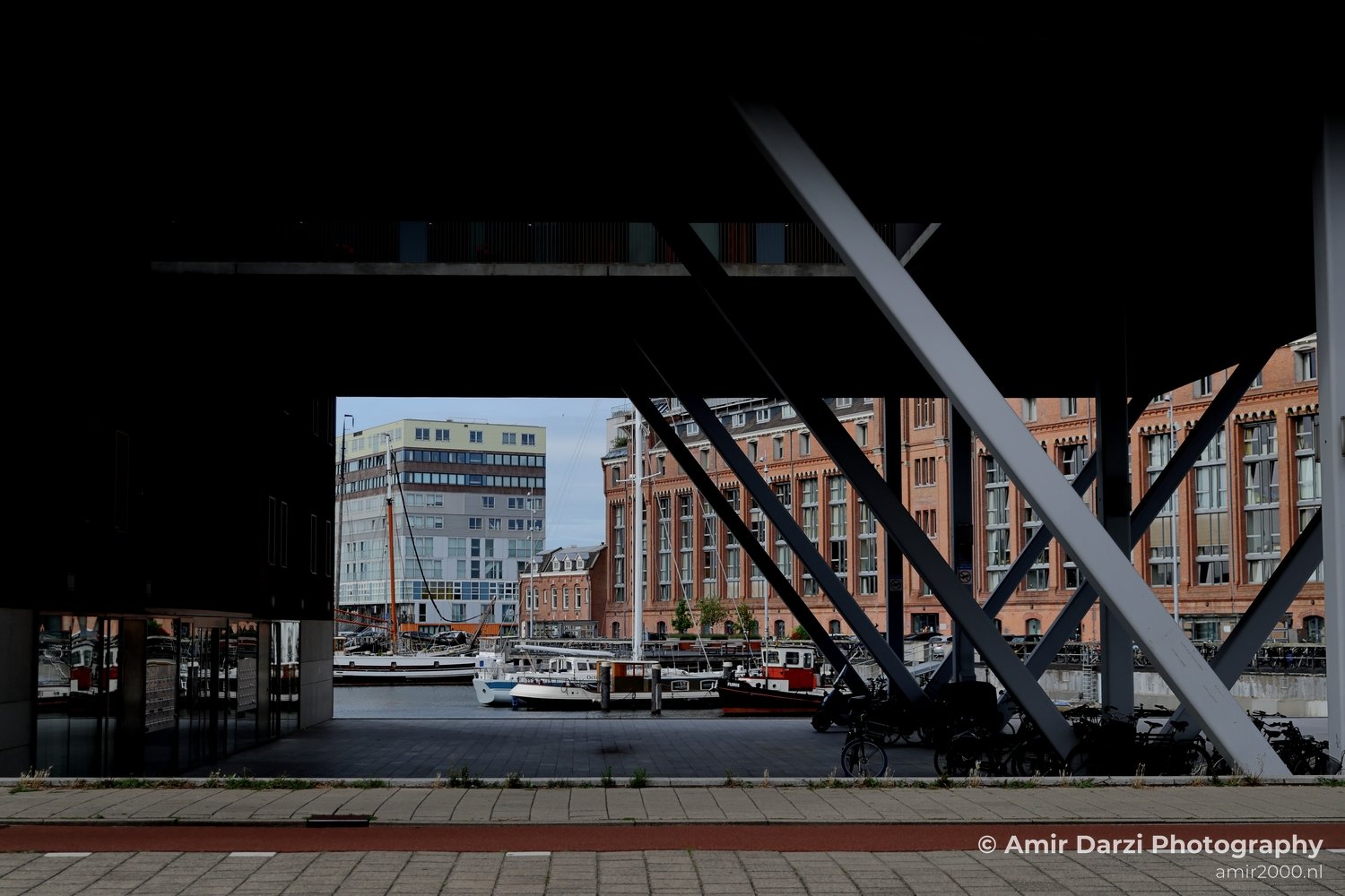 De Graaf & Groot Barentszplein Amsterdam Netherlands Cityscape Photo 1