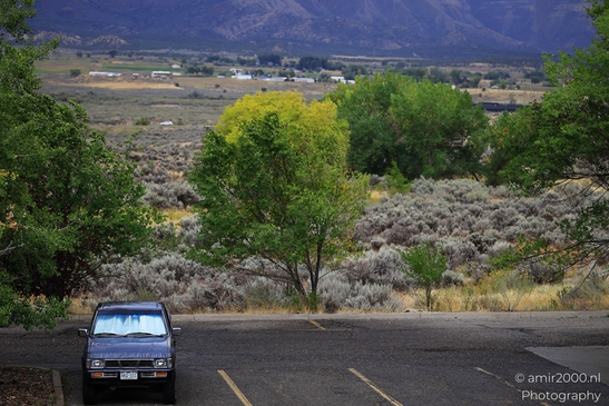 Parked_Car_in_Desert_Landscape_Cortez_Colorado_USA_American_cities_Towns_Photography_Canon_EOS_R5_Mark_II_2025_001.JPG