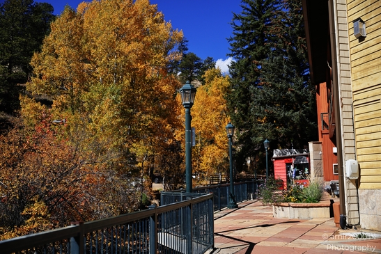 The_Charming_Of_Autumn_Season_Estes_Park_Colorado_USA_American_cities_Towns_Photography_Canon_EOS_R5_Mark_II_2025_006.JPG