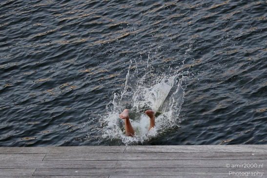 Jumping_to_the_canal_series_Amsterdam_Netherlands_People_Creative_Collection_Photography_Canon_EOS_R5_Mark_II_2025_018.JPG