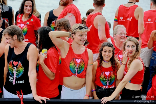 LOVE_theme_Pride_Amsterdam_Canal_Parade_Amsterdam_Netherlands_People_Creative_Collection_Photography_Canon_EOS_R5_Mark_II_2025_011.JPG