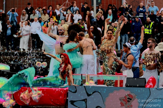 LOVE_theme_Pride_Amsterdam_Canal_Parade_Amsterdam_Netherlands_People_Creative_Collection_Photography_Canon_EOS_R5_Mark_II_2025_030.JPG