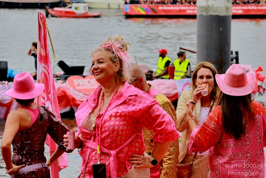 LOVE_theme_Pride_Amsterdam_Canal_Parade_Amsterdam_Netherlands_People_Creative_Collection_Photography_Canon_EOS_R5_Mark_II_2025_033.JPG