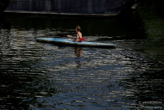Man_Relaxing_On_Surfboard_summer_scenery_in_the_city_Amsterdam_Netherlands_People_Creative_Collection_Photography_Canon_EOS_R5_Mark_II_2025_007.JPG